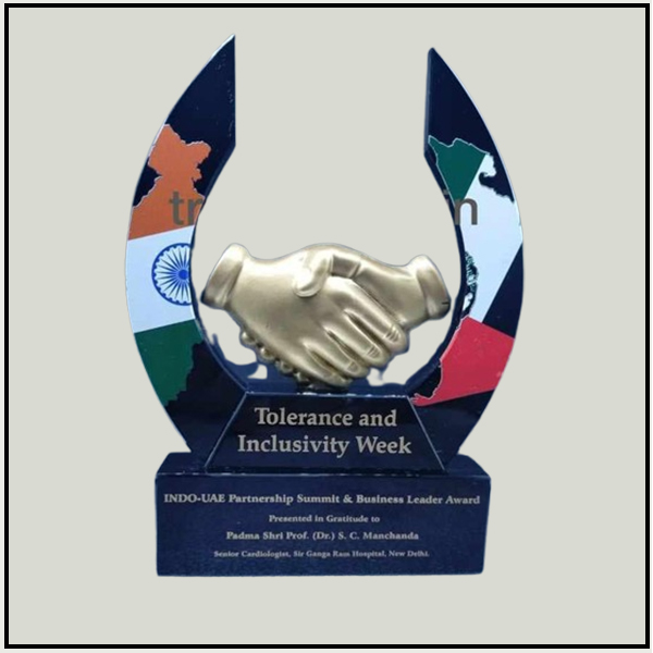 Hand Shake With Black Crystal Trophy